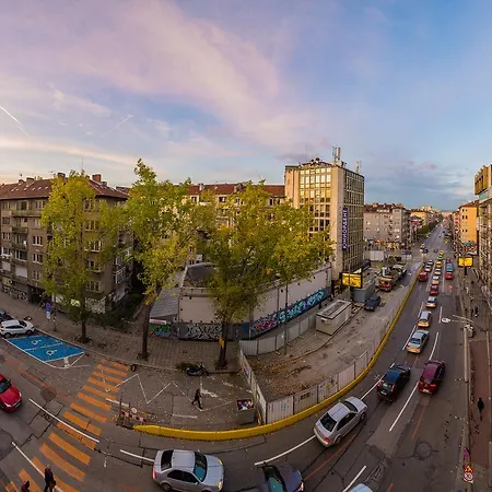 Unique Atmosphere With Golden Standard Design Sofia