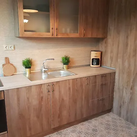 Unique Atmosphere With Golden Standard Design Апартаменты *