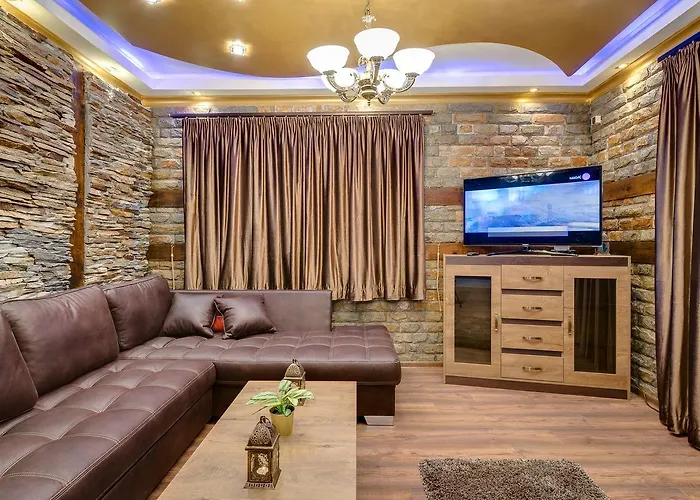 Unique Atmosphere With Golden Standard Design Daire Sofya